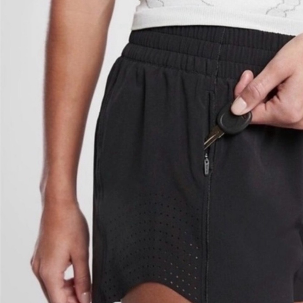 Athleta New Hustle 3" Black Running Shorts in Black Size XS NWT - Picture 3 of 16
